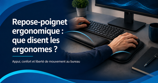 Repose-poignets ergonomiques utilisés devant un clavier et une souris, illustrant les recommandations des ergonomes pour le confort au bureau.