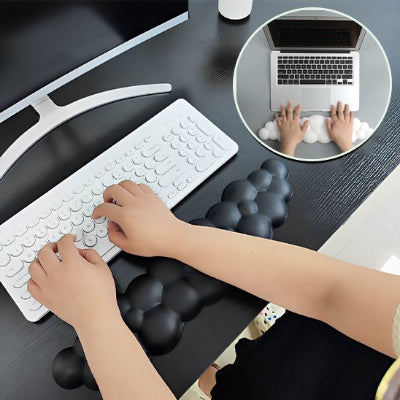 Clavier Repose Poignet| NuageConfort noir avec main sur clavier