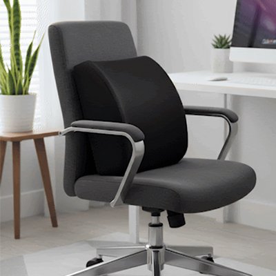 Coussin pour les lombaires | MemoryCare noir sur chaise 