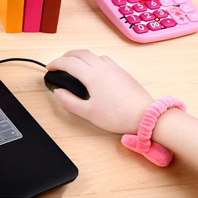 Repose poignet | PlushComfort rose main sur souris