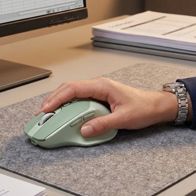 Souris bluetooth | ComfortClick™ sur tapis de souris