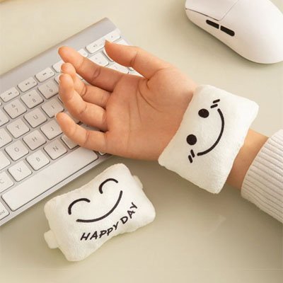 Repose poignet clavier main vers le haut 2 modele souriant